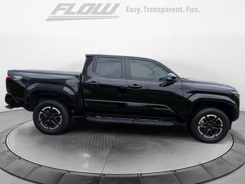 Used 2024 Toyota Tacoma TRD Sport w/ TRD Sport Upgrade Package image 10