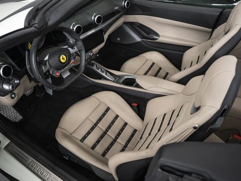 Used 2023 Ferrari Portofino M RWD image 32