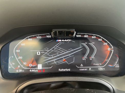 Used 2022 BMW M440i Coupe image 11