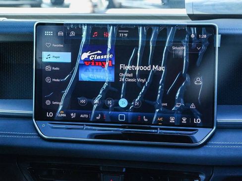 New 2026 Volkswagen Tiguan SE R-Line image 19