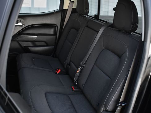 Used 2021 Chevrolet Colorado LT w/ LT Convenience Package image 11