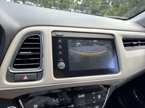 Used 2019 Honda HR-V EX image 49