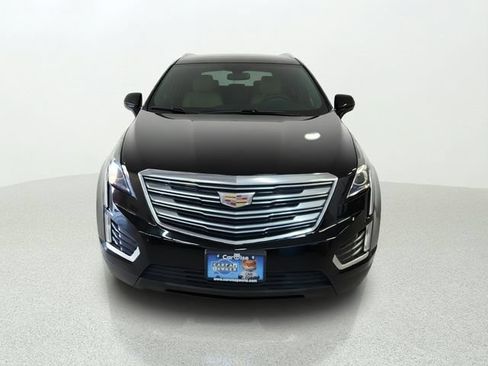 Used 2017 Cadillac XT5 FWD image 2