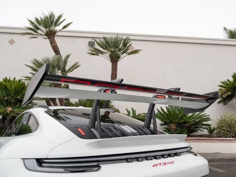 Used 2025 Porsche 911 GT3 RS RWD image 12