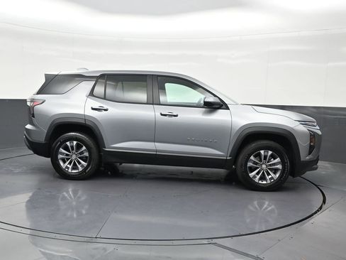 Used 2025 Chevrolet Equinox LT FWD image 7