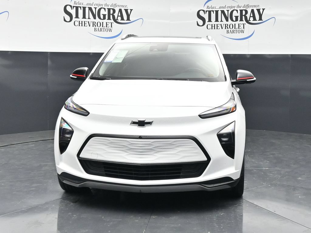 Used 2023 Chevrolet Bolt EUV Premier w/ Sun & Sound Package FWD image 2