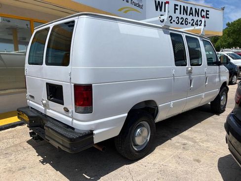 Used 2006 Ford E-250 and Econoline 250 RWD image 4