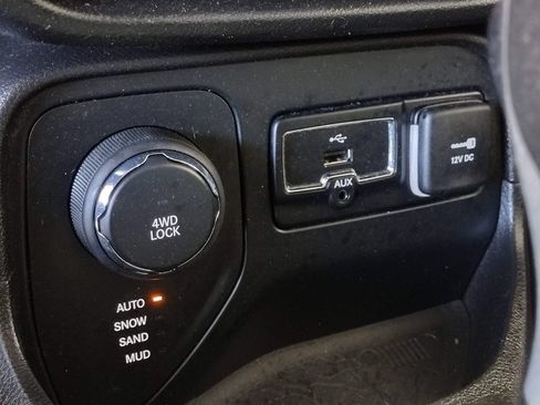 Used 2017 Jeep Renegade Sport w/ Power & Air Group AWD/4WD image 27