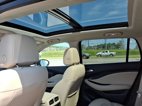 Used 2020 Buick Envision Essence w/ Experience Buick Package FWD image 17