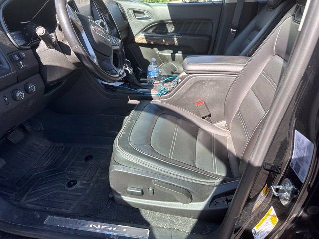 Used 2022 GMC Canyon Denali AWD/4WD image 9