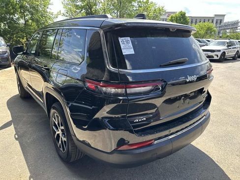 Used 2024 Jeep Grand Cherokee L Limited w/ Luxury Tech Group II image 5