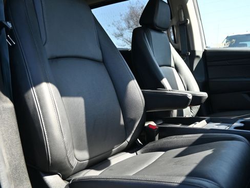 Used 2025 Honda Odyssey EX-L image 32