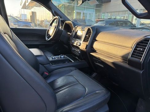 Used 2021 Ford Expedition Limited image 11