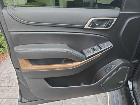 Used 2019 GMC Yukon Denali w/ Denali Ultimate Package image 16