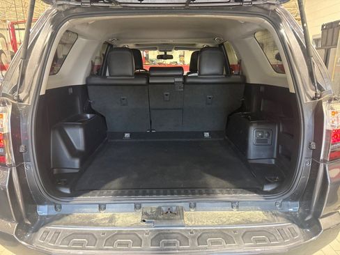 Used 2018 Toyota 4Runner SR5 Premium AWD/4WD image 43