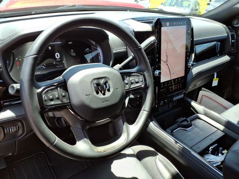 Used 2026 RAM 2500 Limited AWD/4WD image 11