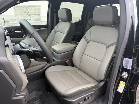 New 2026 Chevrolet Colorado ZR2 w/ Technology Package AWD/4WD image 14