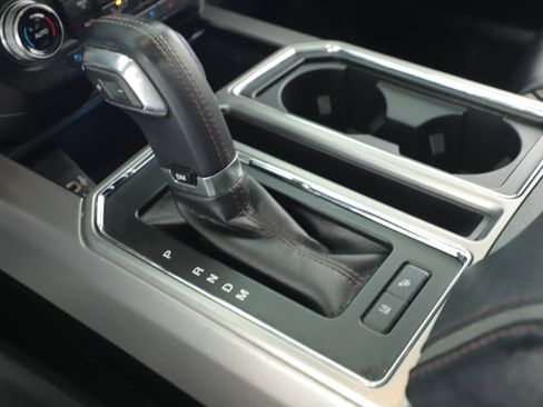 Used 2020 Ford F150 Platinum w/ Equipment Group 701A Luxury image 17