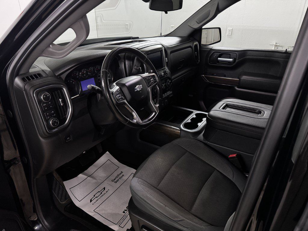 Used 2019 Chevrolet Silverado 1500 RST w/ All-Star Edition AWD/4WD image 22