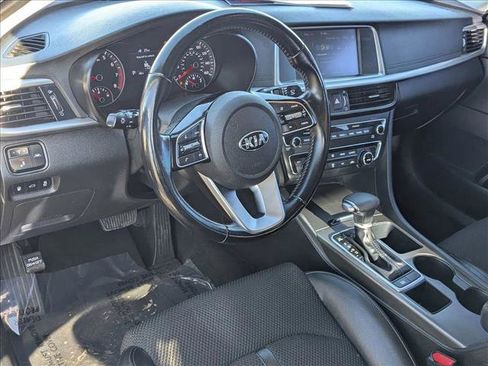 Used 2019 Kia Optima S image 8