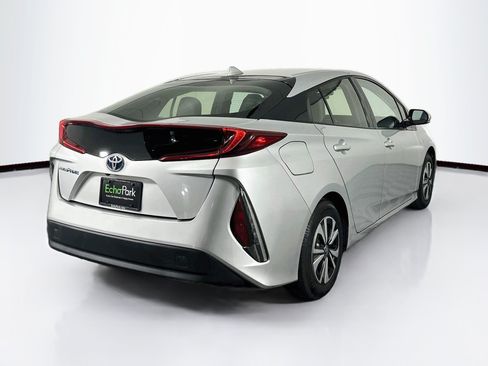 Used 2017 Toyota Prius Prime Premium FWD image 9