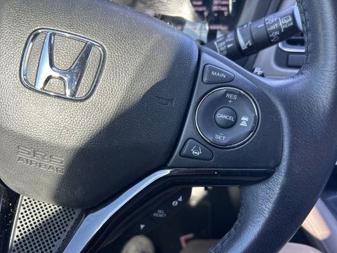 Used 2021 Honda HR-V EX-L image 17