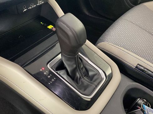 Used 2025 Subaru Forester Premium AWD/4WD image 20