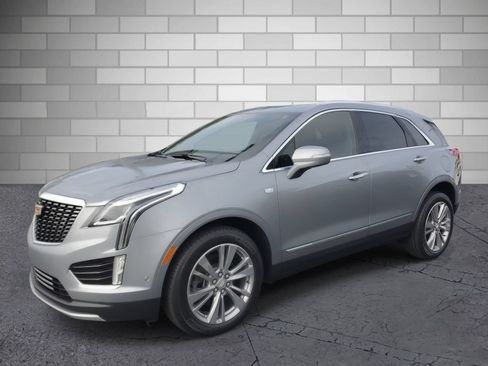 Certified 2024 Cadillac XT5 Premium Luxury w/ Technology Package AWD/4WD image 2