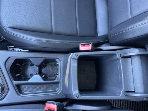 Used 2018 Volkswagen Tiguan SE w/ Panoramic Sunroof Package image 38