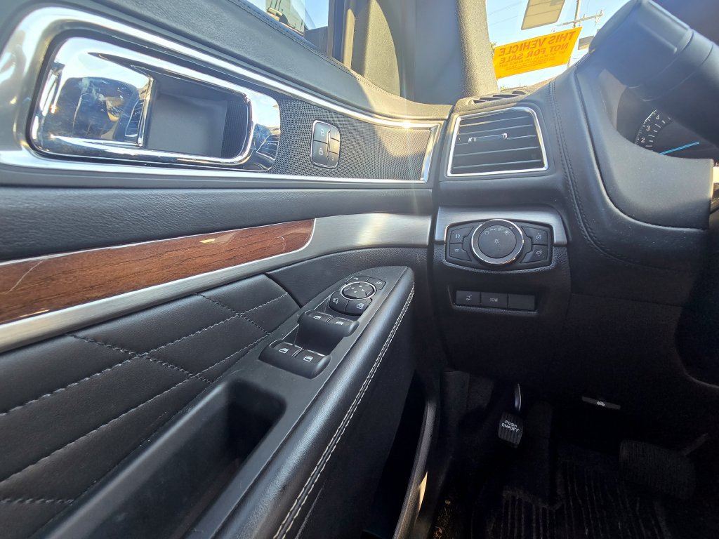 Used 2018 Ford Explorer Platinum AWD/4WD image 21