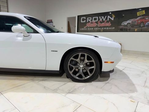 Used 2015 Dodge Challenger R/T w/ Quick Order Package 28B R/T RWD image 5