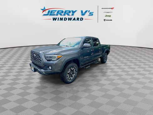 Used 2023 Toyota Tacoma TRD Off-Road AWD/4WD image 4