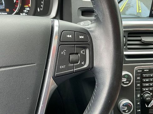 Used 2016 Volvo S60 T5 Premier w/ Convenience Package image 29