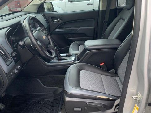 Used 2018 Chevrolet Colorado Z71 AWD/4WD image 12