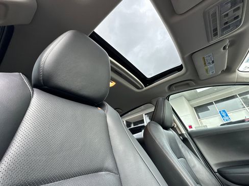 Used 2021 Honda HR-V EX-L image 14