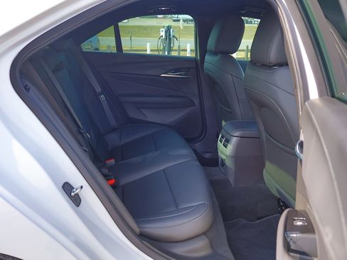 Used 2023 Cadillac CT4 Luxury image 39