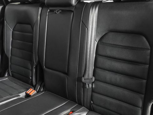 Used 2022 Volkswagen Atlas Cross Sport SEL Premium R-Line image 38