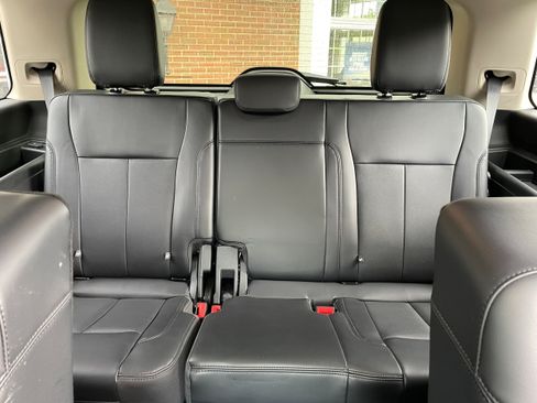 Used 2023 Ford Expedition XLT AWD/4WD image 13