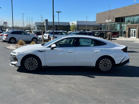 New 2026 Hyundai Sonata Limited FWD image 12