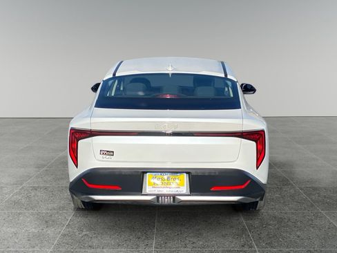 Used 2025 Kia K4 FWD image 4