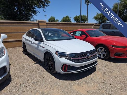 Used 2022 Volkswagen Jetta GLI Autobahn FWD image 5