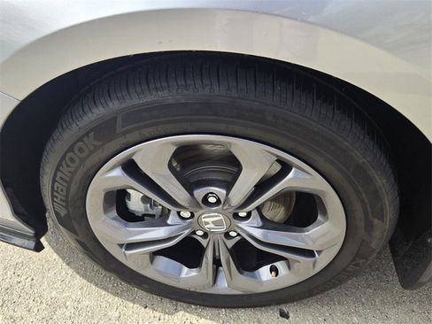 Certified 2024 Honda Accord EX-L image 10