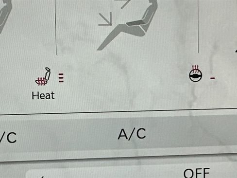 Used 2025 Jeep Wrangler Sahara 4xe image 17