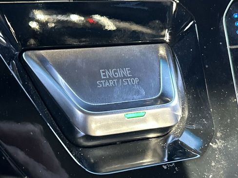 Used 2024 GMC Sierra 1500 AT4 w/ AT4 Preferred Package image 17