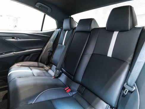 Used 2026 Toyota Camry SE w/ Convenience Package FWD image 31
