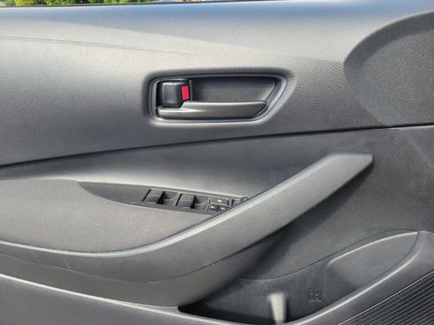Used 2025 Toyota Corolla LE FWD image 15