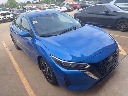 Used 2025 Nissan Sentra SV w/ All-Weather Package FWD image 3