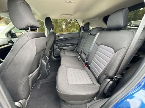 Used 2022 Ford Edge SE w/ Black Appearance Package image 24
