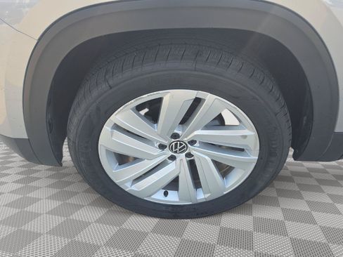 Certified 2023 Volkswagen Atlas Cross Sport SE w/ Panoramic Sunroof Package AWD/4WD image 20
