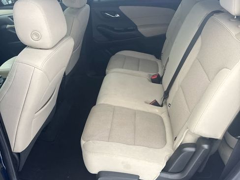 Used 2022 Chevrolet Traverse LS image 14